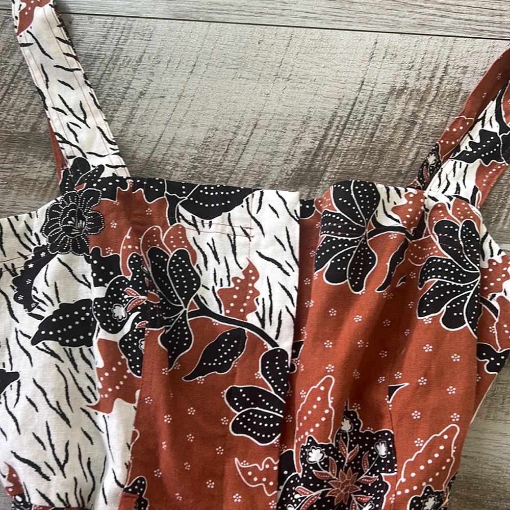 House of Harlow 1960 Floral Jumpsuit in Rust and Black - Picture 3 of 6